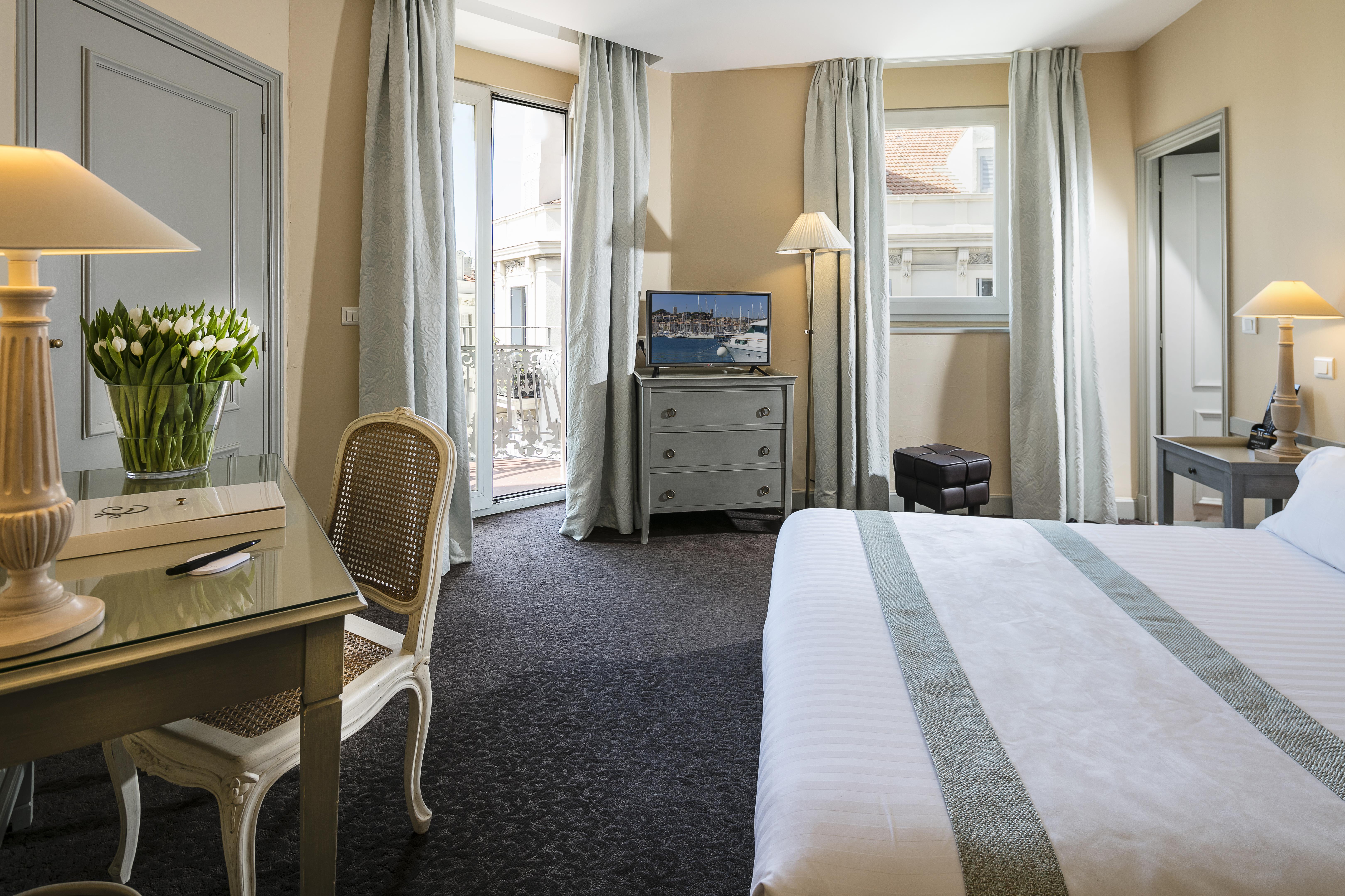 Le Cavendish Hotel Кан Екстериор снимка